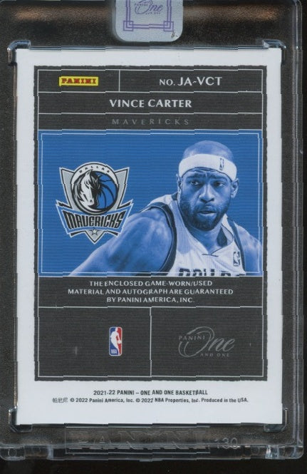 2021-22 Panini One and One #JA-VCT Vince Carter Jersey Autographs Green #/5