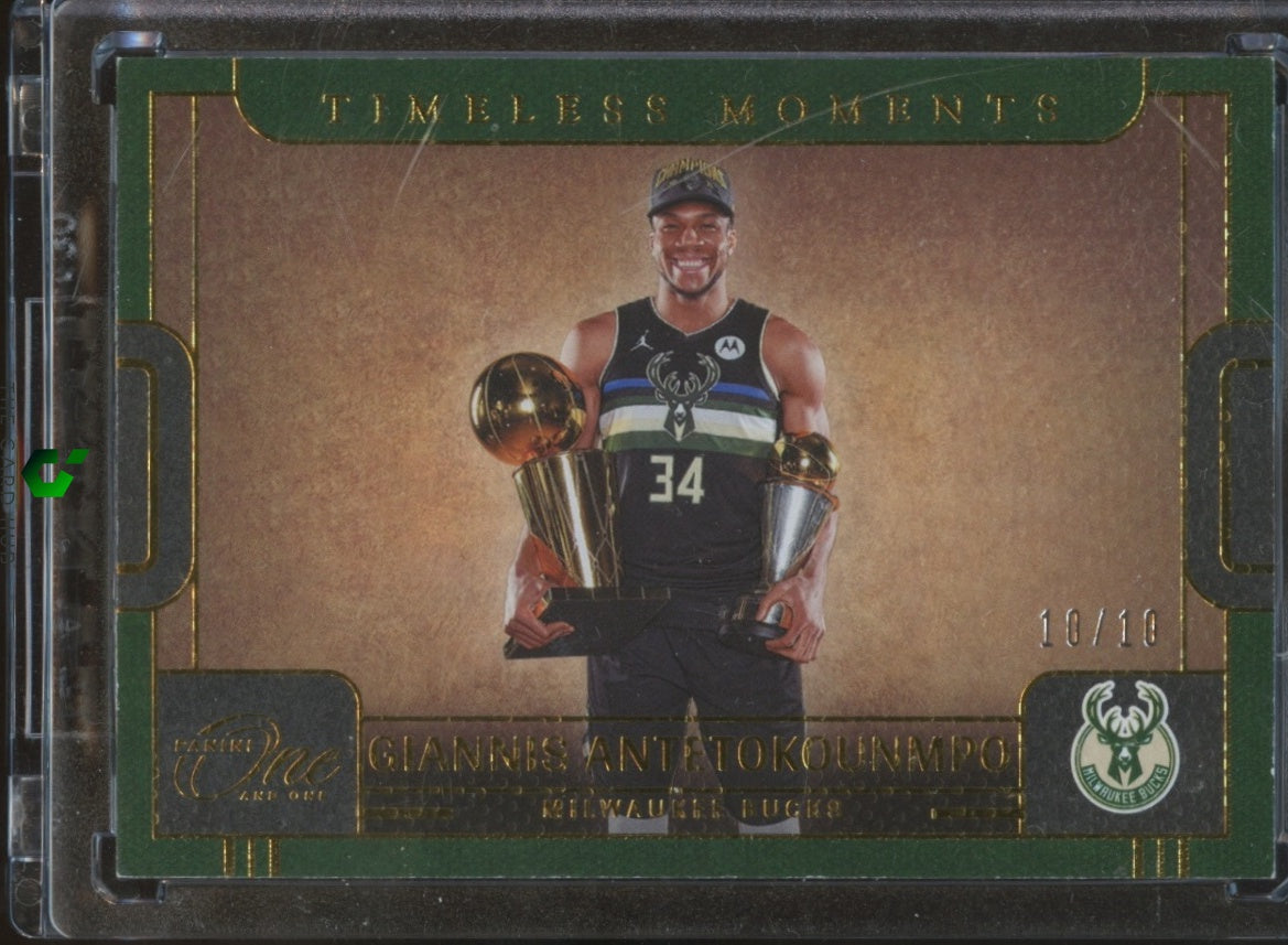 2022-23 Panini One and One: Timeless Moments Gold #4 Giannis Antetokounmpo #/10